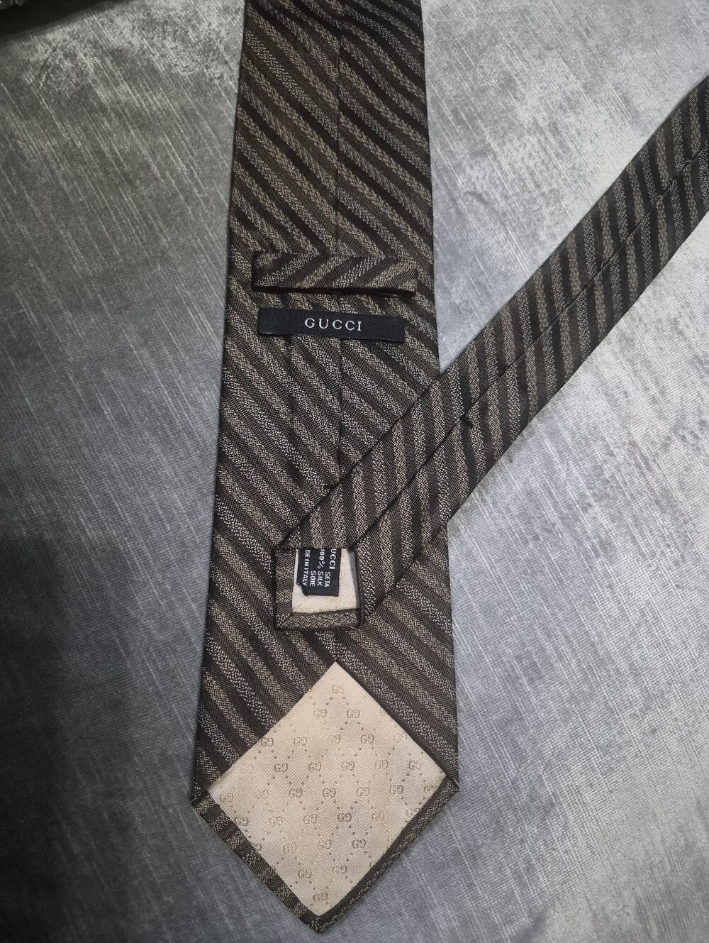 Authentic GUCCI Silk Tie Brown Charcoal Diagonal Stripe Embroidered Crest 3.75"